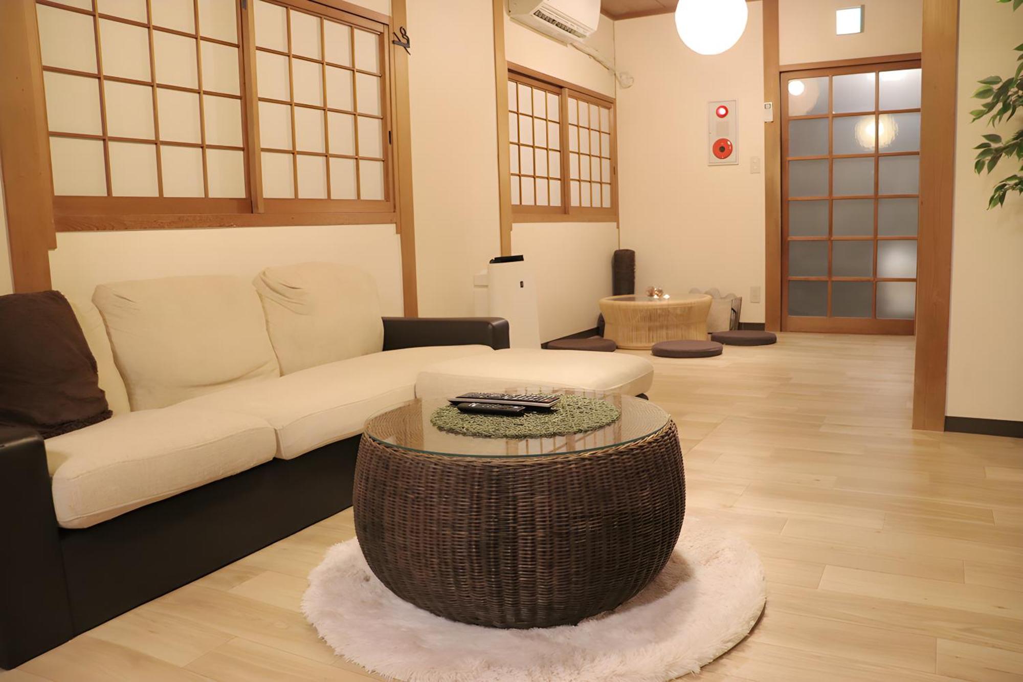 Renewal 天神橋筋六丁目駅徒歩2分 屋上テラス付き一軒家 天満居酒屋街2分 梅田10分 難波15分 Villa Osaka Exteriör bild